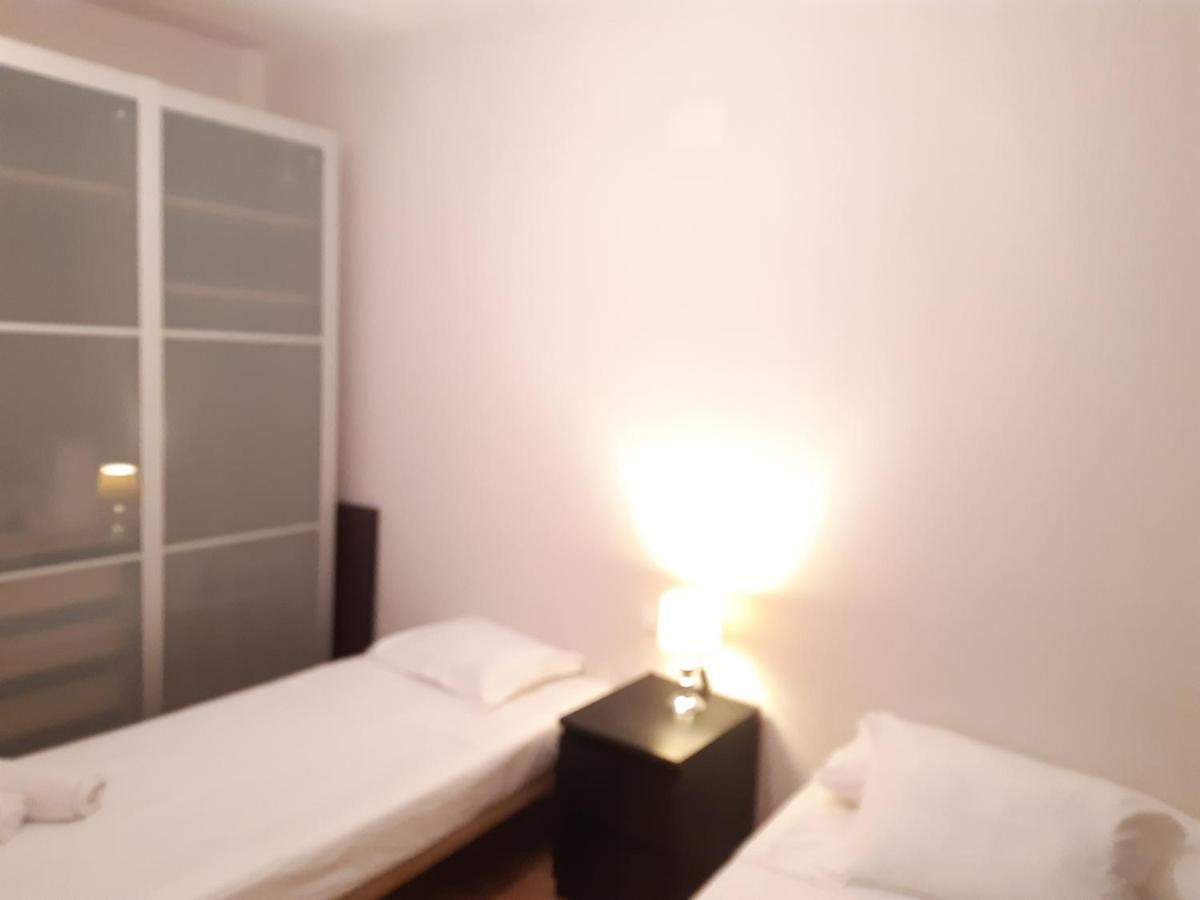 Apartamentos Barraca บาเลนเซีย ภายนอก รูปภาพ